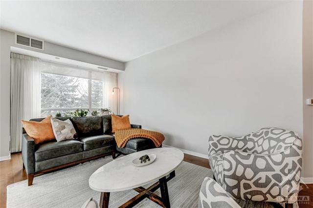 201 - 38 Metropole Private, Condo with 2 bedrooms, 2 bathrooms and 1 parking in Ottawa ON | Image 5