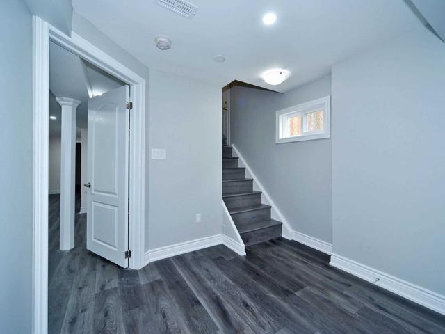 71 Fortrose Cres, House semidetached with 3 bedrooms, 3 bathrooms and 4 parking in Toronto ON | Image 21