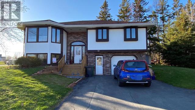41 Forest Drive, House detached with 4 bedrooms, 2 bathrooms and null parking in Charlottetown PE | Image 1