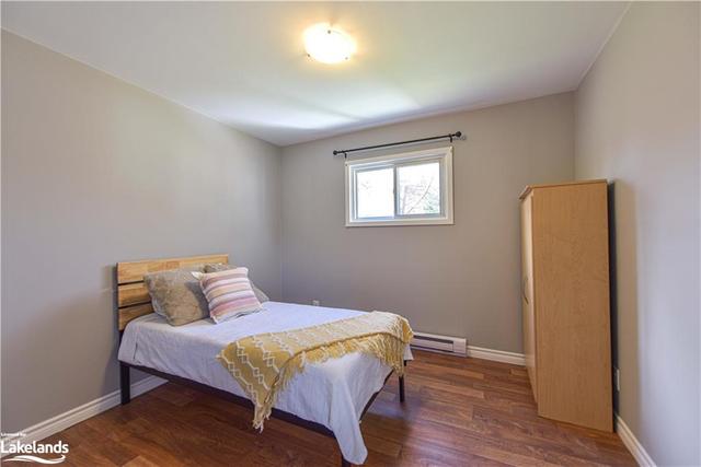 155 Hill St, House detached with 2 bedrooms, 1 bathrooms and 5 parking in Gravenhurst ON | Image 14