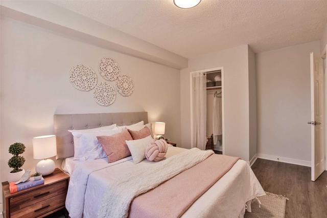 2131 Dufferin St, House detached with 7 bedrooms, 5 bathrooms and 2 parking in Toronto ON | Image 20