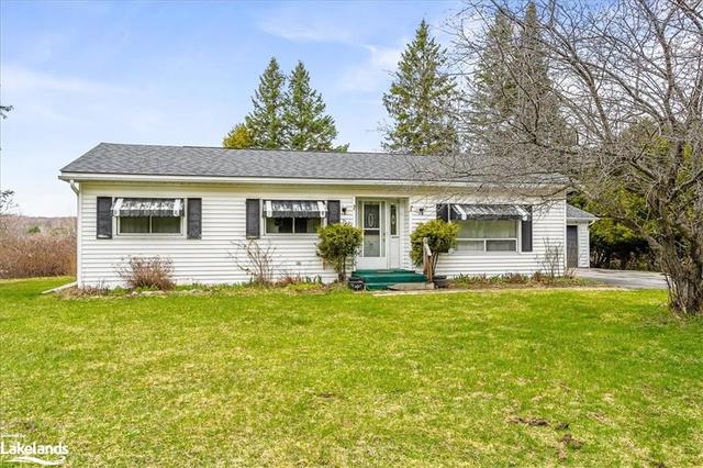 1265 County Road 21, House detached with 2 bedrooms, 1 bathrooms and 8 parking in Minden Hills ON | Image 1