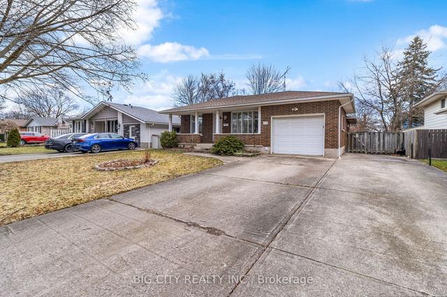50 Shetland Cres, House detached with 3 bedrooms, 2 bathrooms and 5 parking in St. Catharines ON | Image 27