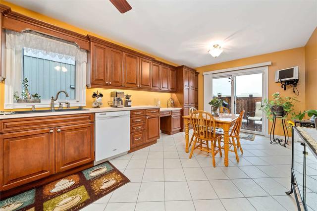 32 Thrushwood Tr, House detached with 2 bedrooms, 3 bathrooms and 5 parking in Kawartha Lakes ON | Image 11
