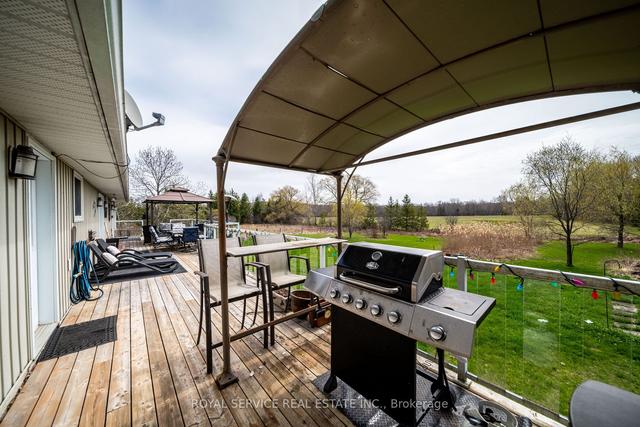 2253 Wallace Point Rd, House detached with 3 bedrooms, 3 bathrooms and 8 parking in Otonabee South Monaghan ON | Image 3