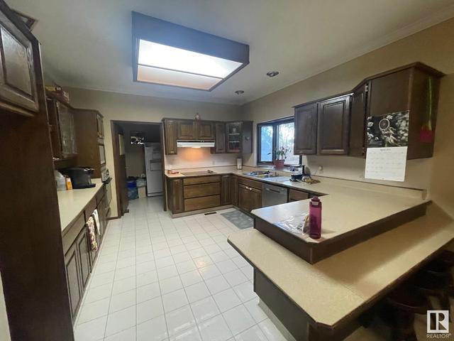 25750 18 St Nw Nw, House detached with 5 bedrooms, 3 bathrooms and null parking in Edmonton AB | Image 27
