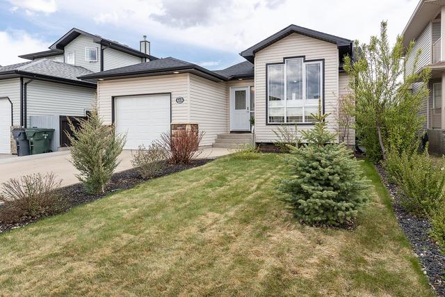 415 Vista Drive Se, House detached with 3 bedrooms, 2 bathrooms and 4 parking in Medicine Hat AB | Image 1
