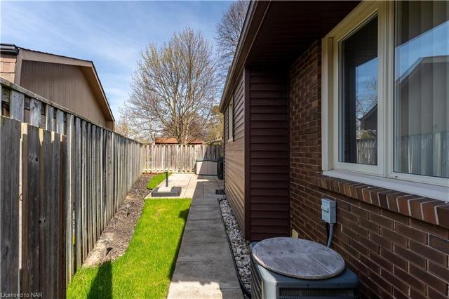 2 The Pinery Street, House detached with 3 bedrooms, 1 bathrooms and 5 parking in St. Catharines ON | Image 33