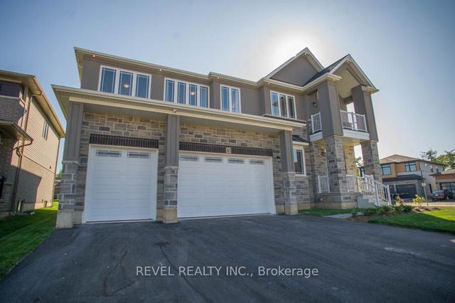 113 Court Dr, House detached with 5 bedrooms, 5 bathrooms and 9 parking in Brant ON | Image 1