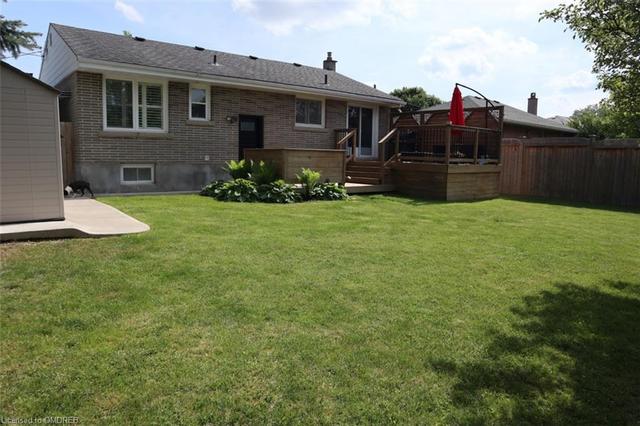 10 Albemarle Street, House detached with 3 bedrooms, 2 bathrooms and 5 parking in Brantford ON | Image 30