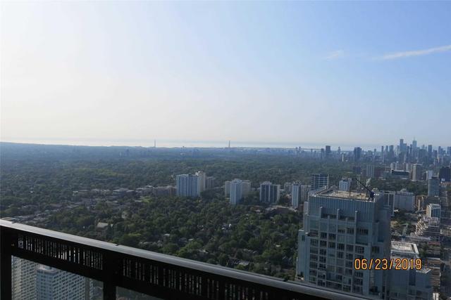 5502 - 8 Eglinton Ave E, Condo with 2 bedrooms, 2 bathrooms and null parking in Toronto ON | Image 2