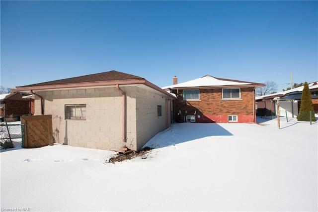 6780 Caledonia St, House detached with 3 bedrooms, 2 bathrooms and 4 parking in Niagara Falls ON | Image 16