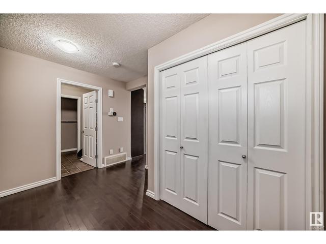 1794 28 Street Nw Nw, House semidetached with 4 bedrooms, 3 bathrooms and null parking in Edmonton AB | Image 9