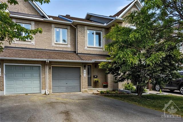 602 Louis Toscano Drive, Townhouse with 3 bedrooms, 3 bathrooms and 3 parking in Ottawa ON | Image 1