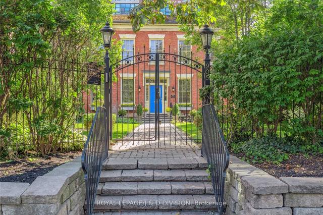 905 Queen St W, House detached with 2 bedrooms, 4 bathrooms and 2 parking in Toronto ON | Image 28