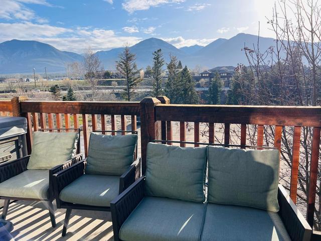 720 9th Avenue, House attached with 3 bedrooms, 3 bathrooms and 3 parking in Invermere BC | Image 19