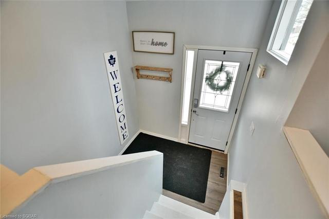b4 - 63 Ferris Lane, House attached with 3 bedrooms, 1 bathrooms and 2 parking in Barrie ON | Image 6
