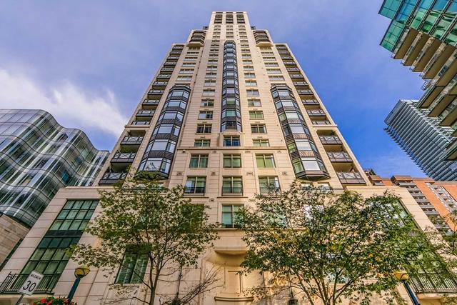 14a - 1 St Thomas St, Condo with 2 bedrooms, 3 bathrooms and 2 parking in Toronto ON | Image 1