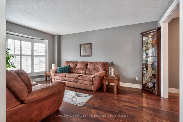 2215 Oakridge Cres, House detached with 4 bedrooms, 3 bathrooms and 5 parking in Burlington ON | Image 38