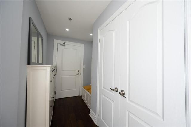 205 - 34 Plains Road, Condo with 2 bedrooms, 2 bathrooms and null parking in Burlington ON | Image 5