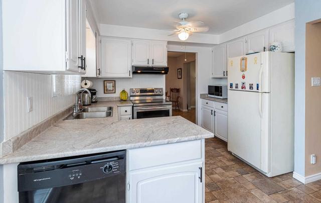 25 Camrose Dr, House detached with 3 bedrooms, 3 bathrooms and 6 parking in Georgina ON | Image 3