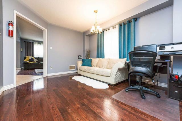 32 Crannyfield Dr, House semidetached with 4 bedrooms, 4 bathrooms and 3 parking in Brampton ON | Image 39