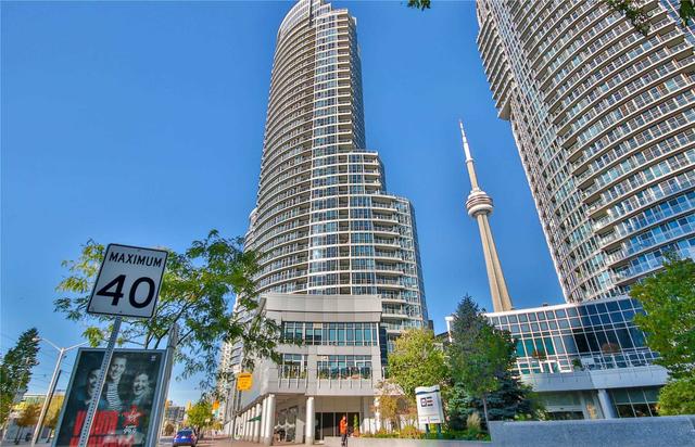 404 - 208 Queens Quay W, Condo with 1 bedrooms, 2 bathrooms and 1 parking in Toronto ON | Image 8