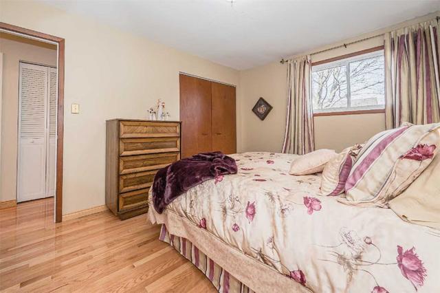 163 White Pine Cres, House detached with 3 bedrooms, 2 bathrooms and 3 parking in Waterloo ON | Image 14