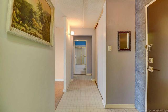 409 - 2 Glamorgan Ave, Condo with 1 bedrooms, 1 bathrooms and 1 parking in Toronto ON | Image 26