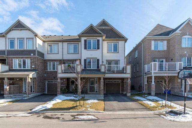63 Bond Head Crt, House attached with 3 bedrooms, 2 bathrooms and 3 parking in Milton ON | Image 1