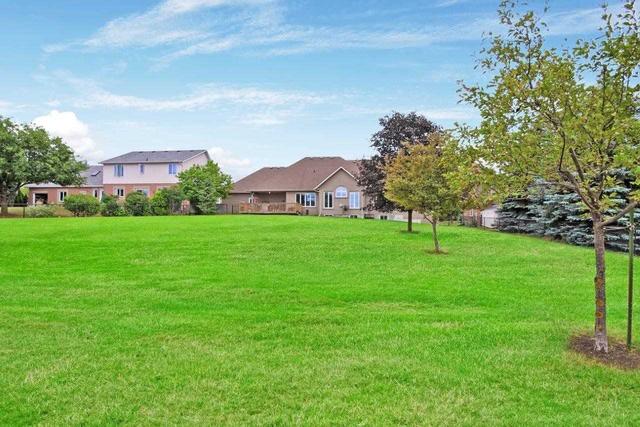26 Whitebirch Lane, House detached with 3 bedrooms, 4 bathrooms and 9 parking in East Gwillimbury ON | Image 22