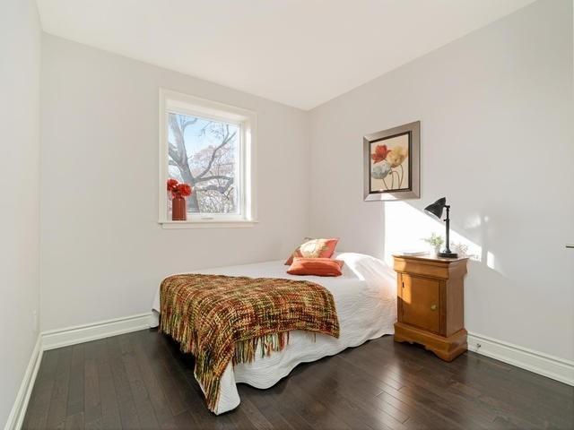 208 Gooch Ave, House semidetached with 3 bedrooms, 3 bathrooms and 6 parking in Toronto ON | Image 8