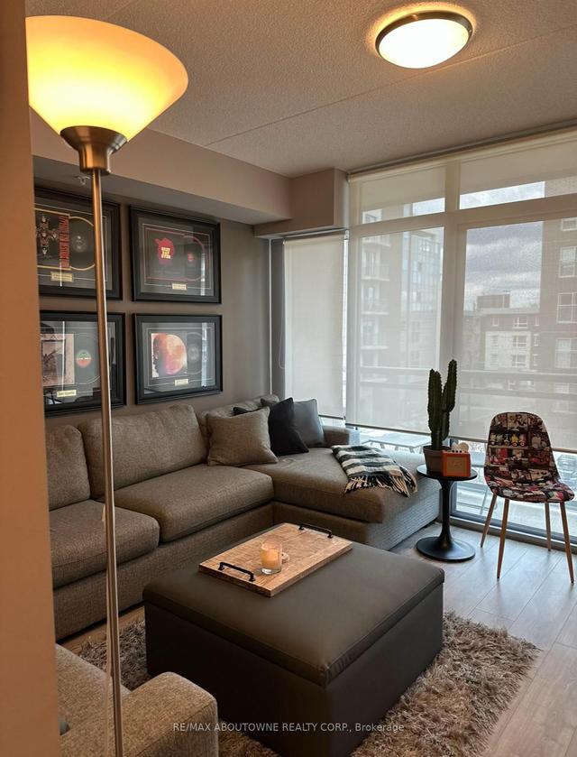 204 - 250 Lester St, Condo with 1 bedrooms, 1 bathrooms and 1 parking in Waterloo ON | Image 2