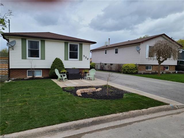 330 Emerick Avenue, House detached with 4 bedrooms, 1 bathrooms and 4 parking in Fort Erie ON | Image 2