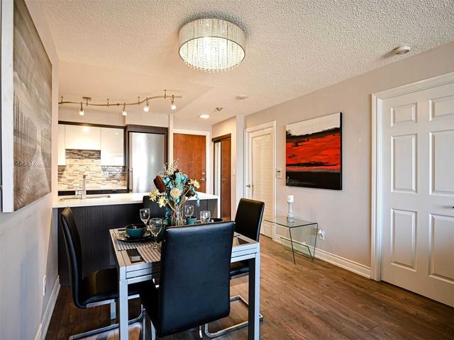 3303 - 310 Burnhamthorpe Rd, Condo with 2 bedrooms, 2 bathrooms and 1 parking in Mississauga ON | Image 8
