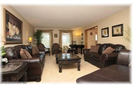 31 Rosegarden Dr, House detached with 4 bedrooms, 4 bathrooms and 20 parking in Brampton ON | Image 5