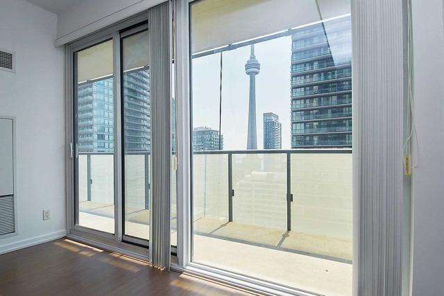 2607 - 101 Peter St, Condo with 1 bedrooms, 1 bathrooms and 0 parking in Toronto ON | Image 8