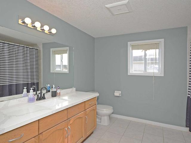 11 Gosling Gdns, House detached with 4 bedrooms, 4 bathrooms and 4 parking in Guelph ON | Image 22
