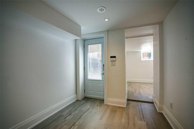 Lower - 1053 College St, House detached with 2 bedrooms, 1 bathrooms and null parking in Toronto ON | Image 7