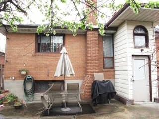 37 Markay St, House semidetached with 3 bedrooms, 2 bathrooms and 2 parking in Toronto ON | Image 9
