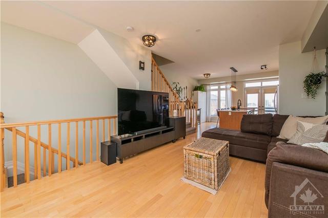 104 Lionel Private, Townhouse with 2 bedrooms, 3 bathrooms and 3 parking in Ottawa ON | Image 8
