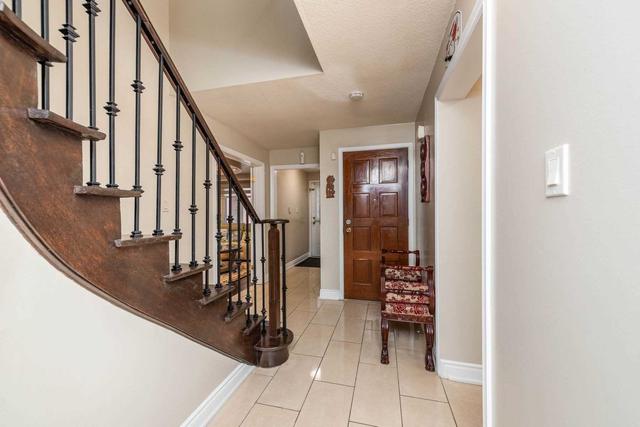 71 Cassis Dr, House detached with 4 bedrooms, 5 bathrooms and 5 parking in Toronto ON | Image 13