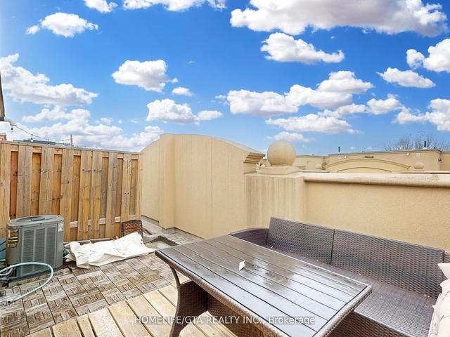 th32 - 68 Carr St, Townhouse with 2 bedrooms, 2 bathrooms and 1 parking in Toronto ON | Image 21