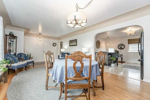2 Cadillac Dr, House detached with 3 bedrooms, 2 bathrooms and 2 parking in Guelph ON | Image 16