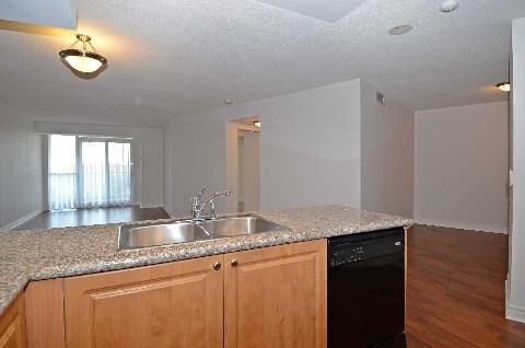 602 - 33 Cox Blvd, Condo with 2 bedrooms, 2 bathrooms and 1 parking in Markham ON | Image 8