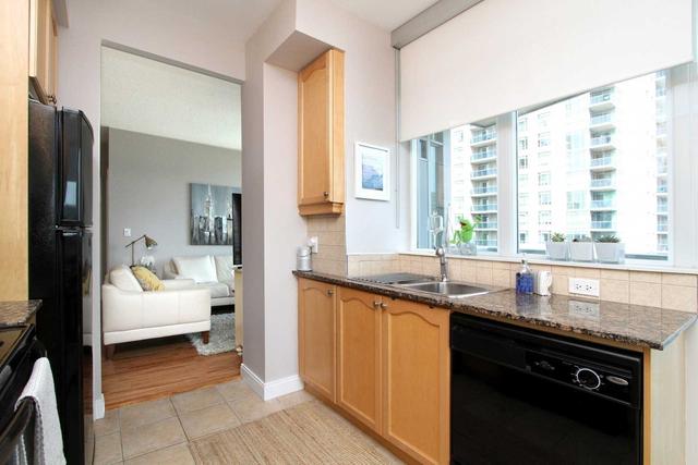 603 - 70 Absolute Ave, Condo with 2 bedrooms, 2 bathrooms and 1 parking in Mississauga ON | Image 7