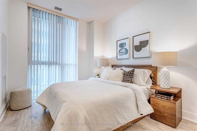 th 105 - 70 Annie Craig Dr, Townhouse with 2 bedrooms, 3 bathrooms and 1 parking in Toronto ON | Image 10