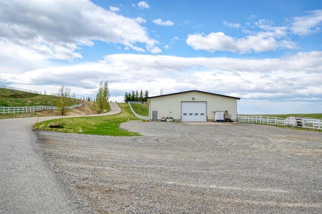 370063 Highway 547, House detached with 8 bedrooms, 9 bathrooms and 20 parking in Foothills County AB | Image 31