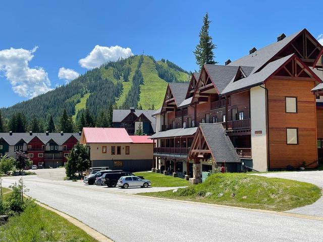 2a - 1009 Mountain View Road, Condo with 2 bedrooms, 2 bathrooms and null parking in Rossland BC | Image 2