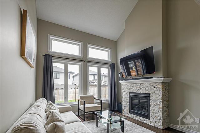 317 Livery Street, Townhouse with 3 bedrooms, 3 bathrooms and 3 parking in Ottawa ON | Image 14
